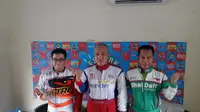 Amir Mahpud dari Esi Shadaff Mandiri Motorsport (tengah) jadi juara di kelas Master Max kejurnas Karting seri 1 (istimewa)