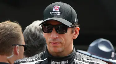 Pembalap IndyCar asal Inggris Justin Wilson meninggal dunia pada Senin (24/8/2015) waktu setempat. Mantan pembalap F1 itu sempat koma setelah menderita cedera kepala serius saat kompetisi IndyCar di Pennsylvania. Foto diambil pada 24 May 2015. (Reuters)