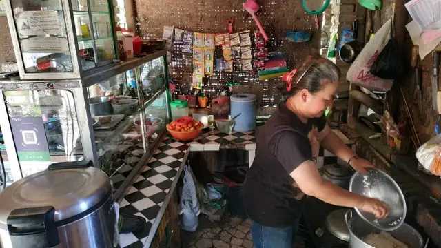 Warung Legendaris Garudha Raja Kediri, 16 Tahun Konsisten Jual Nasi Naga