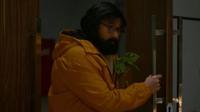 Vino G. Bastian di film Perfect Strangers. (dok. Screenshoot Prime Video)