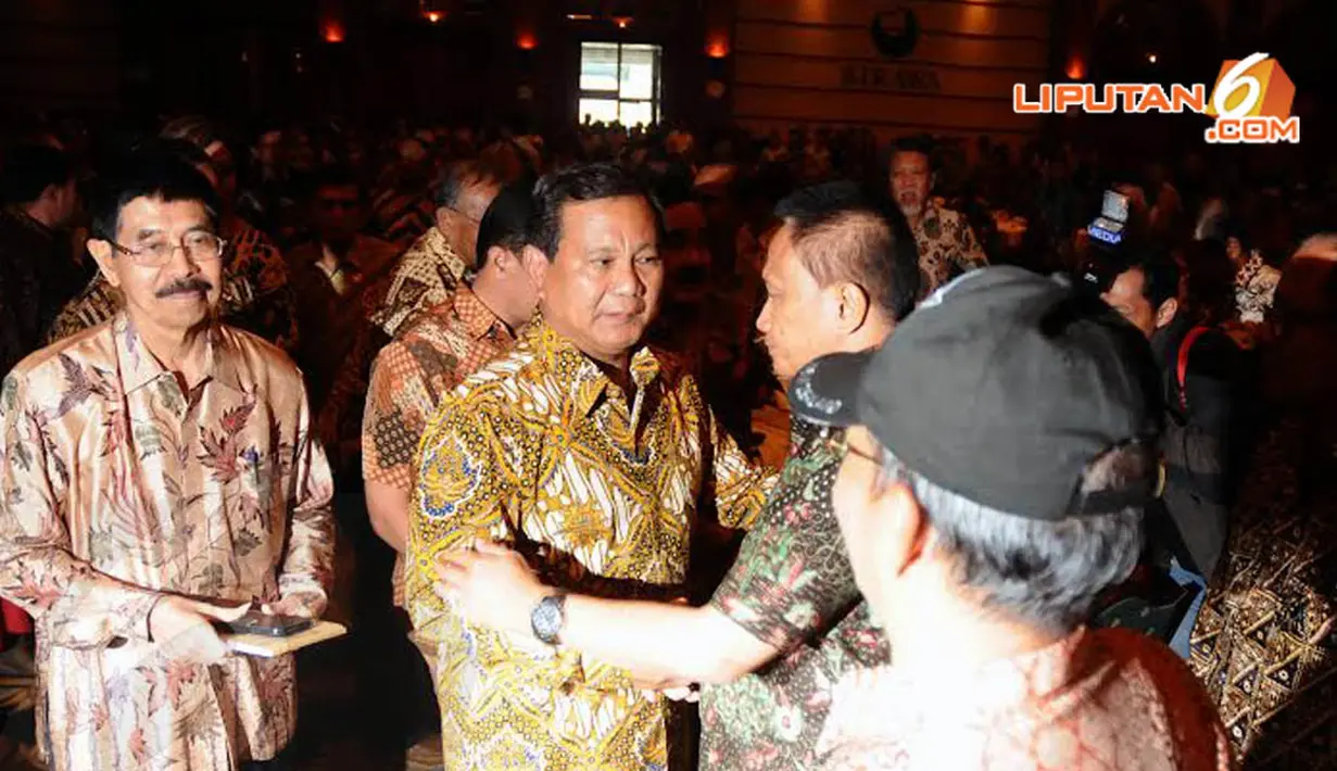 Kamis (27/03/14), Prabowo Subianto disambut hangat oleh para purnawirawan pejuang TNI-Polri (Liputan6.com/Helmi Fithriansyah) 