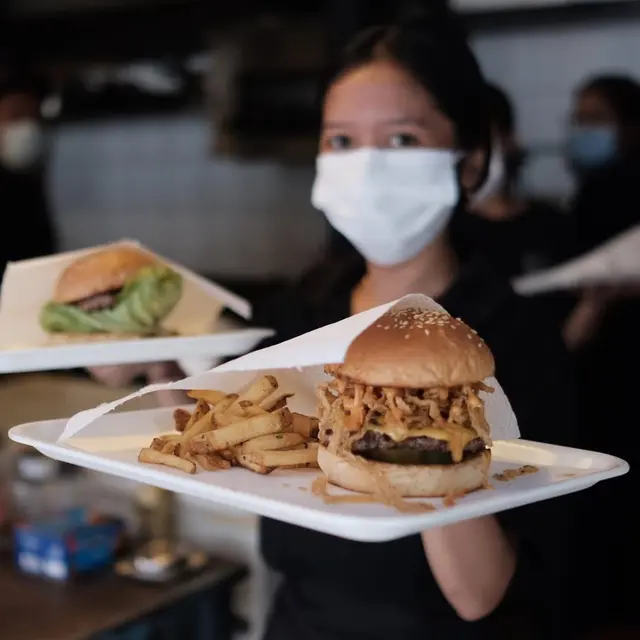 Rekomendasi Kuliner Halal di Bali untuk Wisatawan Muslim, Halal Ubud Burger.