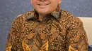 Menteri Perdagangan Indonesia Budi Santoso saat menerima kunjungan Menteri Perdagangan Prancis Laurent Saint-Martin di kantor Kementerian Perdagangan di Jakarta pada Rabu 9 April 2025. (BAY ISMOYO/AFP)