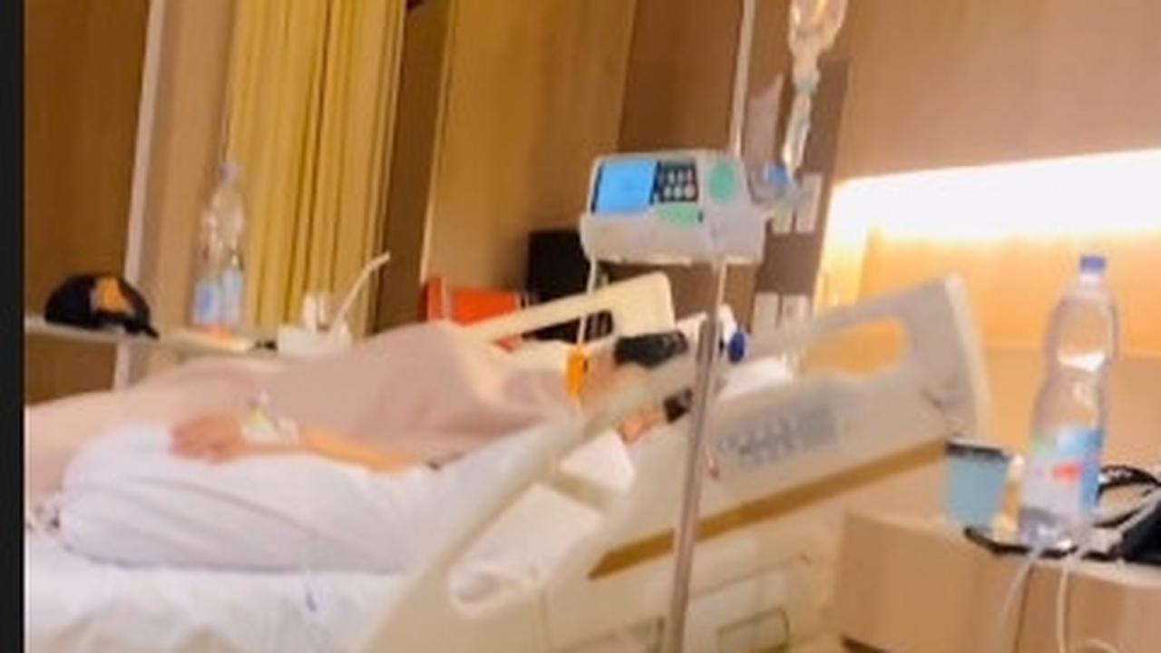 Hadapi Perceraian, Asri Welas Tetap Setia Dampingi Anak di Rumah Sakit