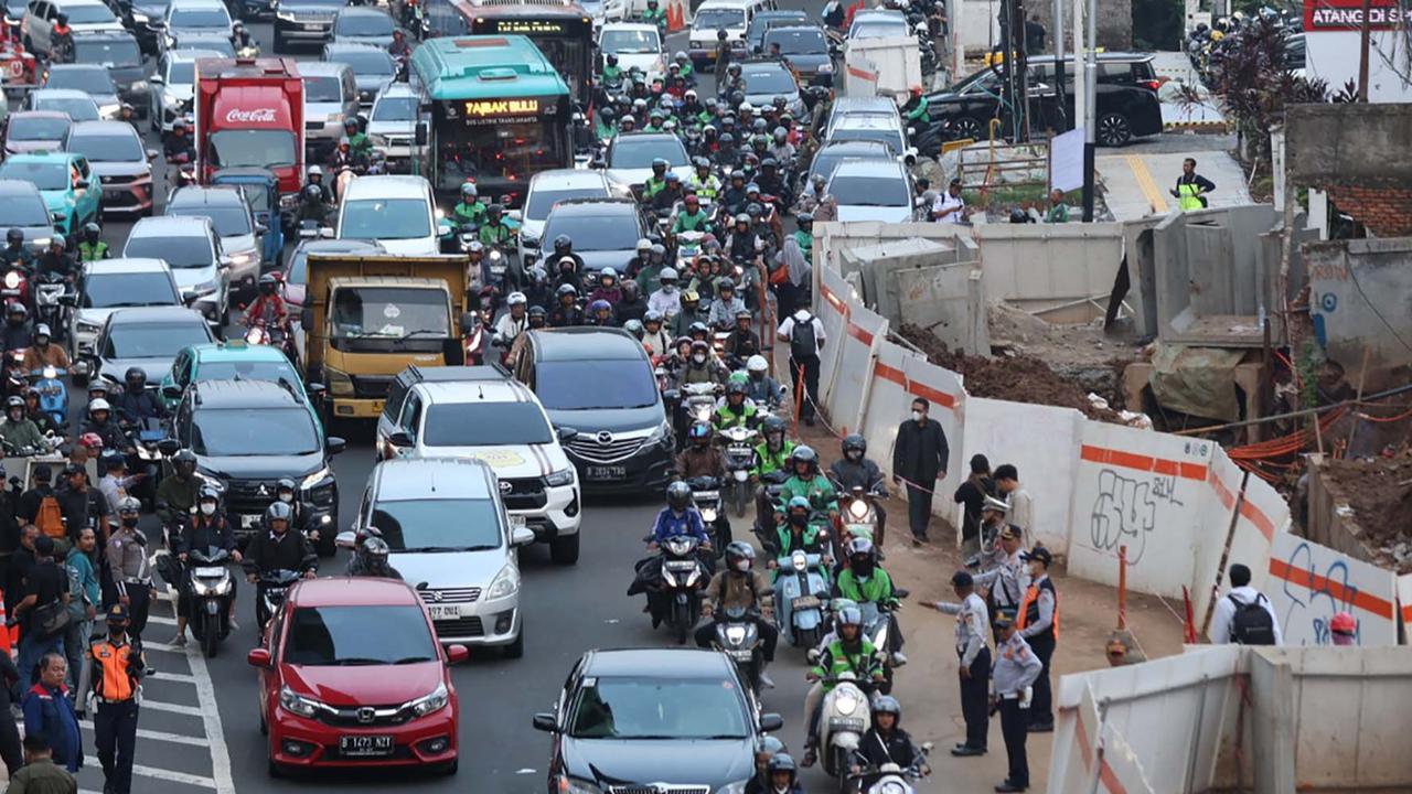 Kemacetan TB Simatupang Menurun, Rano Karno Puji Rekayasa Lalin di Tol Fatmawati