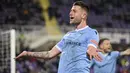 Adapun satu gol Lazio lainnya diciptakan oleh Sergej Milinkovic-Savic, pada menit ke-53. Menerima umpan terobosan dari Mattia Zaccagni, gelandang asal Serbia tersebut berhasil lolos dari jebakan offside dan langsung melepaskan tembakan mendatar kaki kirinya. (La Presse via AP/Massimo Paolone)