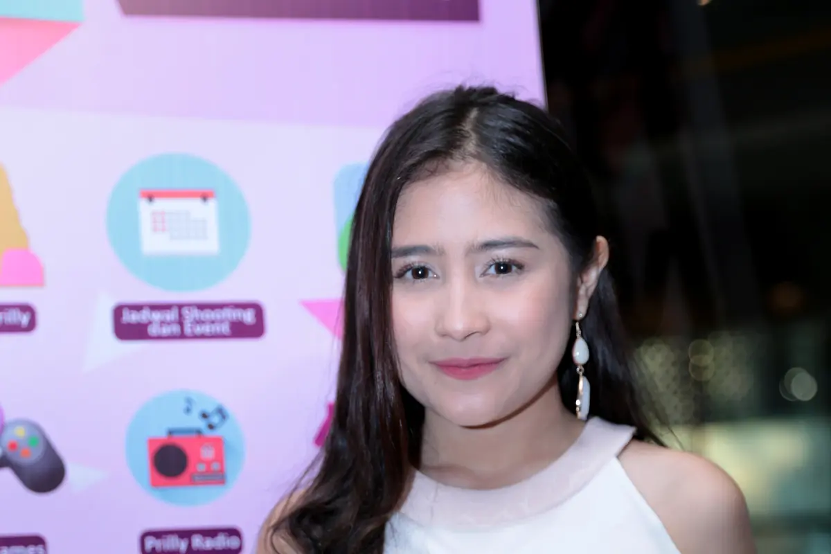[Bintang] Prilly Latuconsina