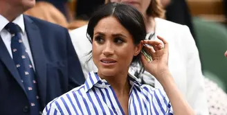 Meghan Markle bisa dibilang tak melakukan hal yang salah. Namun ia tetap merasa malu melihat apa yang dilakukan oleh sang ayah. (GETTY IMAGES-CLIVE MASON-Cosmopolitan)