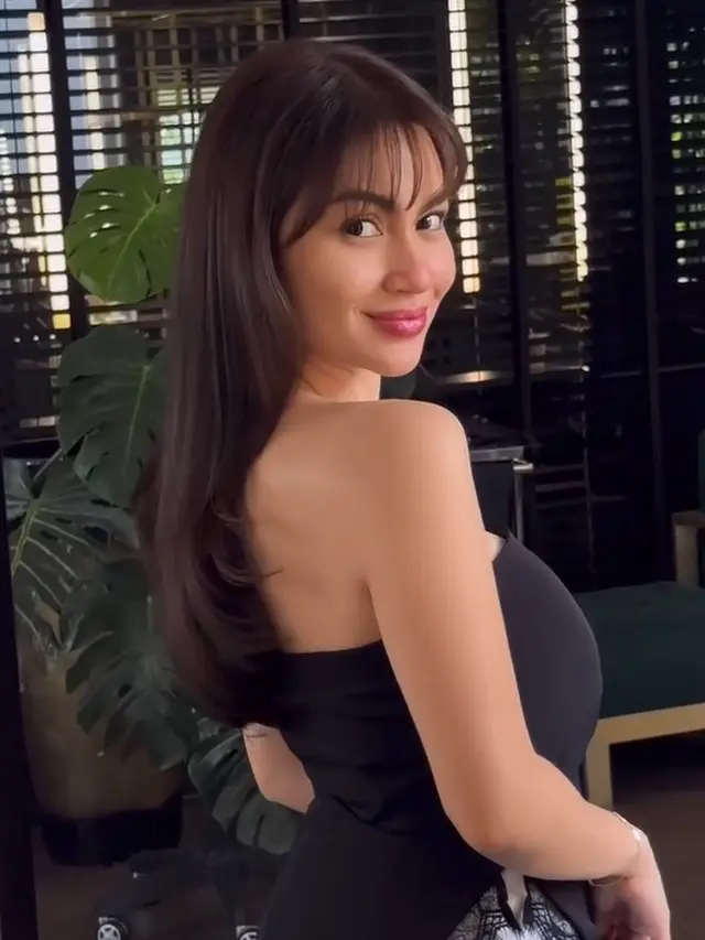 Ariel Tatum dengan rambut baru (Instagram/arieltatum)