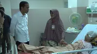 Presiden Jokowi saat mengunjungi korban gempa di Banda Aceh. (Liputan6.com/Windy Phagta)