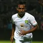 Irfan Jaya, pemain Persebaya. (Bola.com/Aditya Wany)