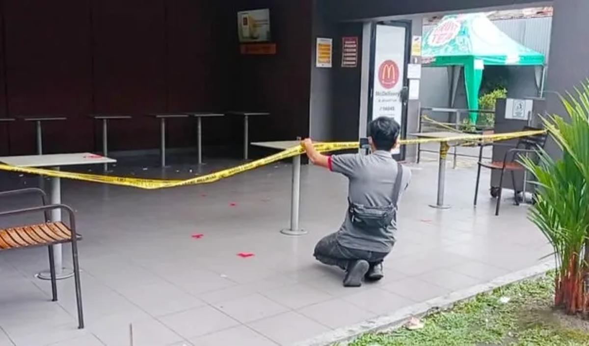 Pelaku Tidak Bekerja Sendiri