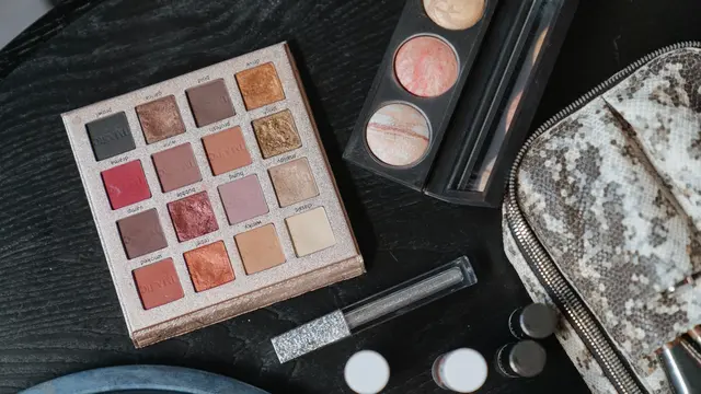 ilustrasi urutan makeup/cottonbro/pexels