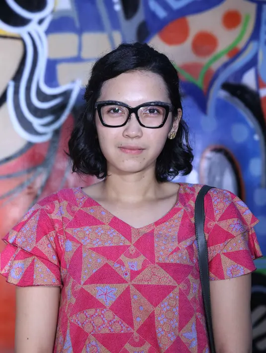 Sepertinya perubahan bobot tubuh Dinda memang benar adanya mengingat resolusi yang dicanangkan untuk tahun 2016. Lantaran jarang olahraga sepanjang tahun 2015, dia ingin hidup sehat dengan rajin berolahraga selain juga berkarir. (Nurwahyunan/Bintang.com)