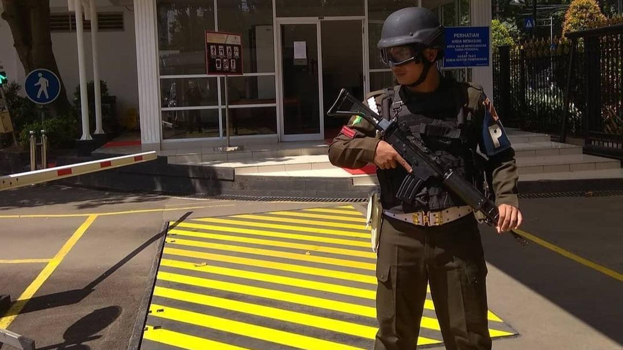 Sekedar informasi, kasus tewasnya Imam Masykur pemuda asal Aceh tengah menjadi sorotan publik. Imam tewas diculik tiga anggota TNI setelah dibawa paksa dari toko obatnya di kawasan Rempoa, Ciputat, Tangerang Selatan.<br>