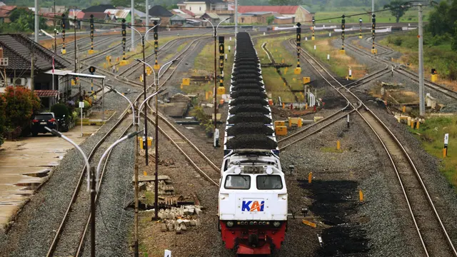 KAI Logistik mengangkut 19 juta ton barang pada periode Januari-Oktober 2025