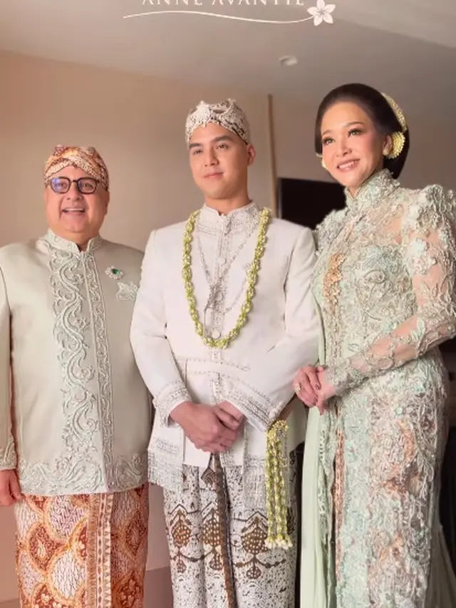 Look Keluarga dalam Akad Nikah Al Ghazali (Foto: Instagram @anneavantieheart)