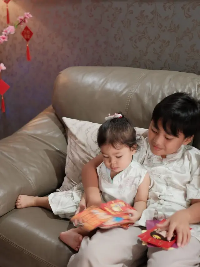 6 Potret Larissa Chou Rayakan Imlek 2026 Bareng Keluarga, Anaknya Dapat Angpau