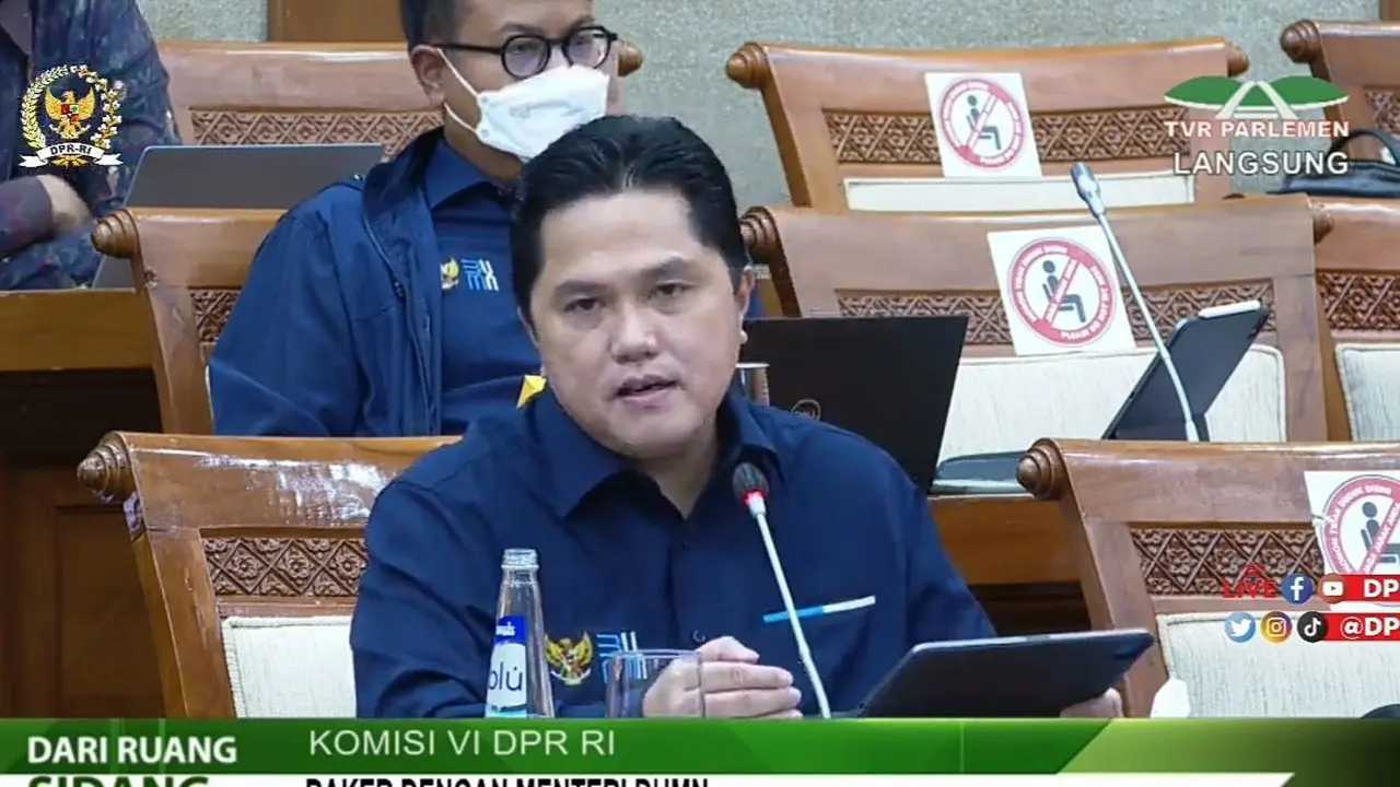 Menteri BUMN Erick Thohir dalam rapat kerja bersama Komisi VI DPR RI, Kamis (2/12/2021).