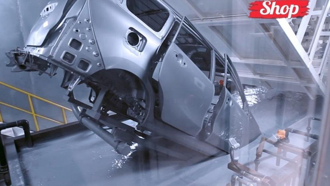 Proses pengecetan manufaktur ADM 4 tahap: cleaning/pembersihan bodi, pelapisan<br>antikarat, surfacer &amp; sealing dengan lapisan terakhir adalah top coating.