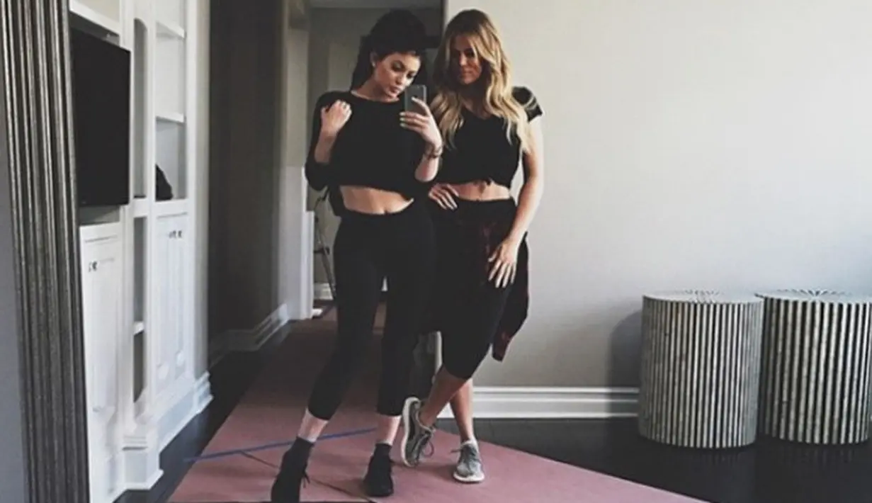 Waah kompak banget ya saat ingin olahraga bareng! (HollywoodLife)