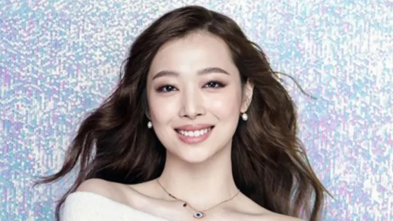 Hengkang dari f(x), Sulli Sibuk Jadi Bintang Iklan