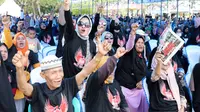 Sejumlah warga di Kendari deklarasi mendukung Ganjar presiden 2024. (Ist)