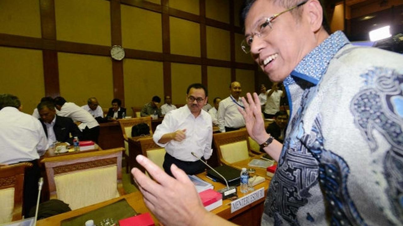 Menteri Sudirman Said hadiri rapat kerja dengan Komisi VII DPR
