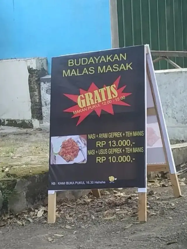 6 Tulisan Strategi Marketing 'Budayakan Malas Masak' Ini Bikin Tepuk Jidat