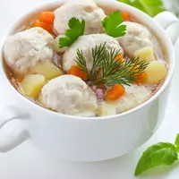 ilustrasi bakso/copyright By Anna Shepulova (Shutterstock)