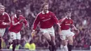 Pada ajang Piala FA 1998/1999, Manchester United menjamu Liverpool di Old Trafford pada putaran keempat (24/1/1999). Hasilnya, MU menang 2-1 setelah sempat tertinggal lewat gol tandukan kepala Michael Owen saat laga baru berjalan tiga menit. MU baru berhasil menyamakan skor 1-1 melalui Dwight Yorke pada menit ke-89 dan akhirnya mencetak gol kemenangan melalui Ole Gunnar Solskjaer pada masa injury time. (manutd.com)