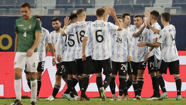 Foto Copa America: Lionel Messi Borong Dua Gol, Argentina Gilas Bolivia