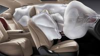 Ilustrasi Airbag Ketika Terjadi Kecelakaan (Pinterest)