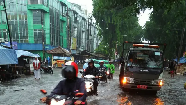 Banjir Surabaya