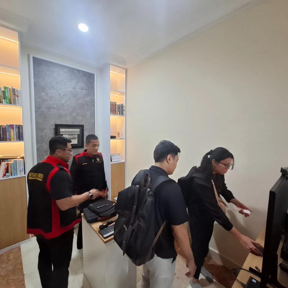 Kejati DKI Geledah Gedung Office 88 Kokas & 2 Rumah Mewah