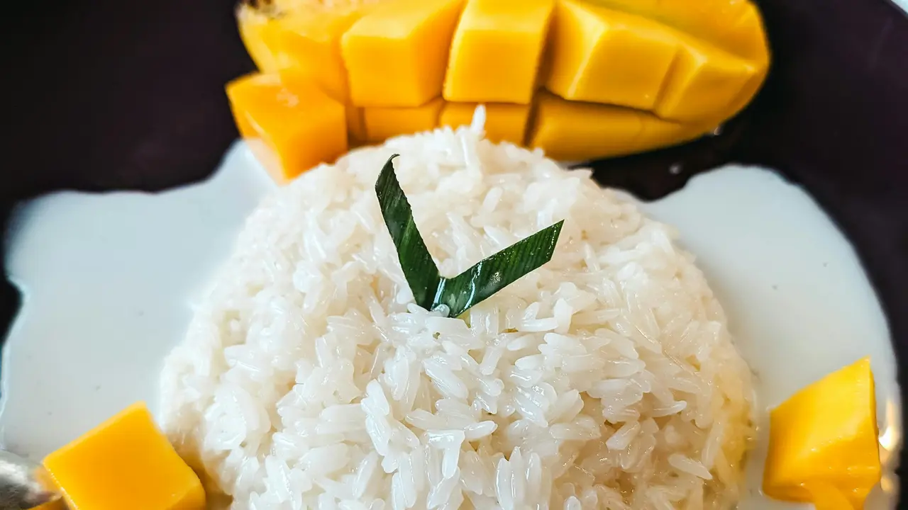 Resep Mango Sticky Rice: Cara Membuat Hidangan Manis Khas Thailand yang Lezat dan Praktis
