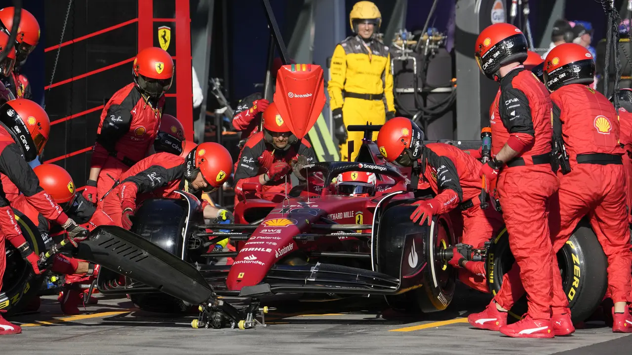 Foto: Aksi Charles Leclerc Saat Sabet Gelar Grand Slam Formula 1 Pertamanya di GP Australia