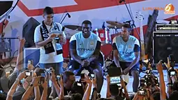 Dua Pemain Manchester City (Mecah Richard dan Scott Sinclair) mengadakan jumpa fans di Jakarta pada Jumat 5 Juli 2013 (Liputan6.com/Helmi Fithriansyah)