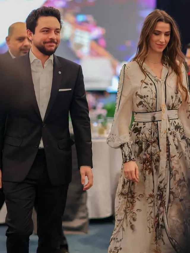 Penampilan Perdana Putri Rajwa dari Yordania Saat Awal Kehamilan Anak Pertama, Sudah Tahu Sejak Awal Tahun