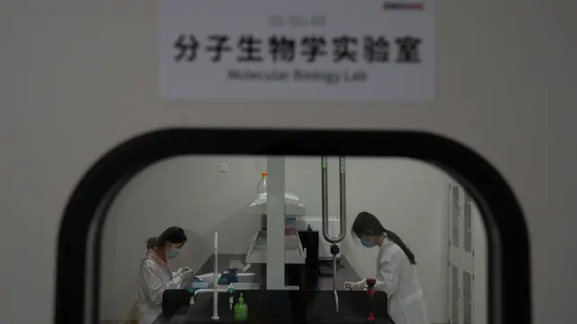 Pabrik Vaksin COVID-19 Sinovac di Beijing