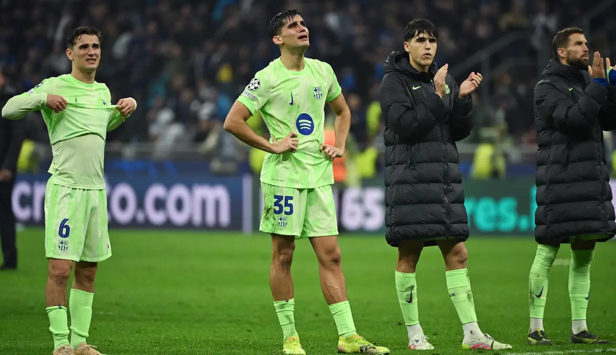 Blaugrana juga gagal mengulang kesuksesan mereka di musim 2009 dan 2015 lalu, ketika bisa meraih tiga gelar utama dalam semusim. (PIERO CRUCIATTI/AFP)