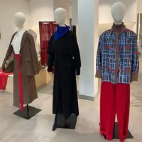 Pada koleksi Dawn ini, ANQA mengombinasikan beberapa penggunaan bahan premium seperti poliester, satin poliester, dan juga katun. Pilihan-pilihan tersebut diharapkan dapat memberikan kenyaman bagi para penggunanya serta tetap ramah dengan kelembapan iklim di Indonesia. / Foto dok: ANQA.