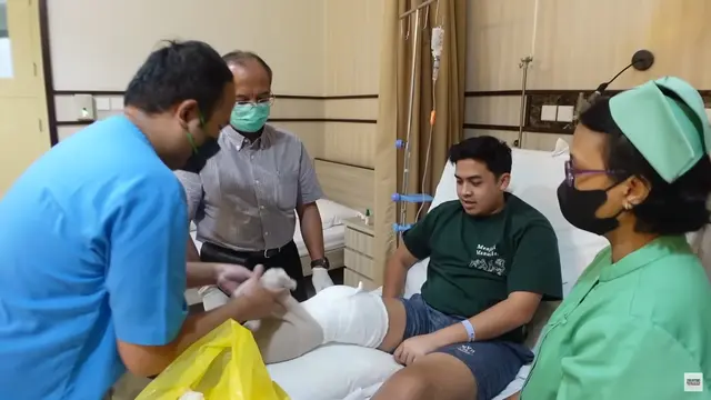 Jerome Polin Jalani Operasi Setelah Alami Cedera Lutut, Curhat Kesulitan Berjalan. (YouTube Jerome Polin)