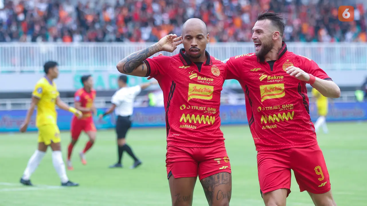 Foto: Melihat Kompaknya Gustavo Almeida dan Marko Simic Saat Bawa Persija Jakarta Taklukkan Persik Kediri di BRI Liga 1