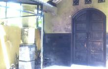 Pintu Gereja Baptis Indonesia Saman Bantul dibakar pihak misterius