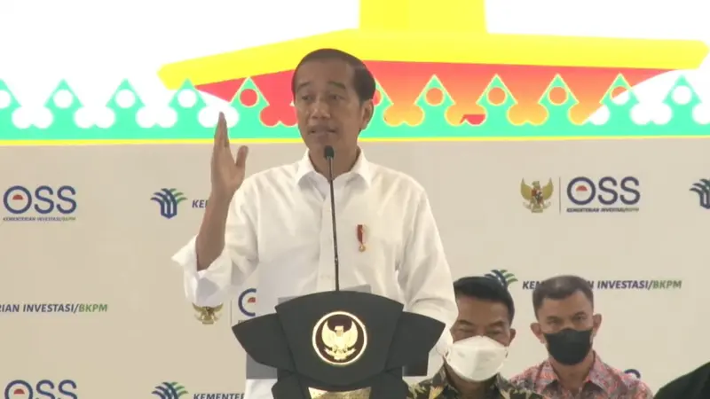 Presiden Joko Widodo (Jokowi) dalam kegiatan Pemberian Nomor Induk Berusaha (NIB) Pelaku Usaha Mikro dan Kecil (UMK) Perseorangan, di Jakarta, Rabu (13/7/2022).