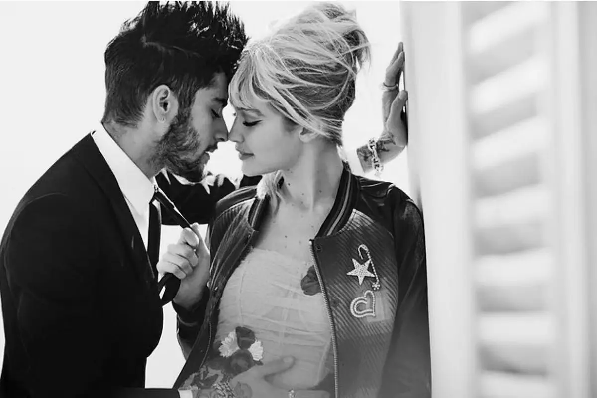 [Bintang] Zayn Malik - Gigi Hadid