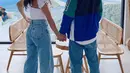 Blue jeans dan white tee merupakan pasangan sejati seperti pasangan suami istri Jen dan Irfan (Foto: Instagram @jenniferbachdim)