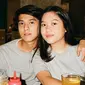 Iqbaal Ramadhan dan Kekasih (Sumber: Instagram/jf_analog)