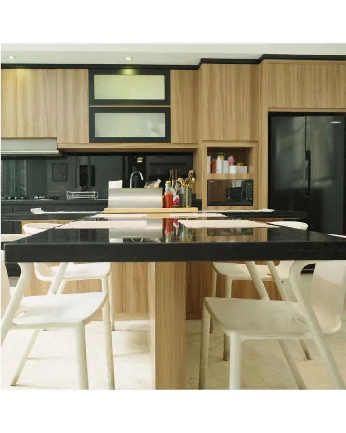 Transformasi Dapur Rumah Natasha Rizky, Desain Interior Japandi yang Hangat dan Menenangkan